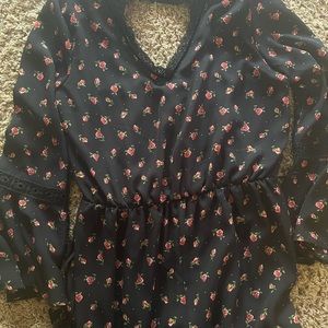 Disney princess romper size large. Flared sleeve. Ties at waste. Super cute
